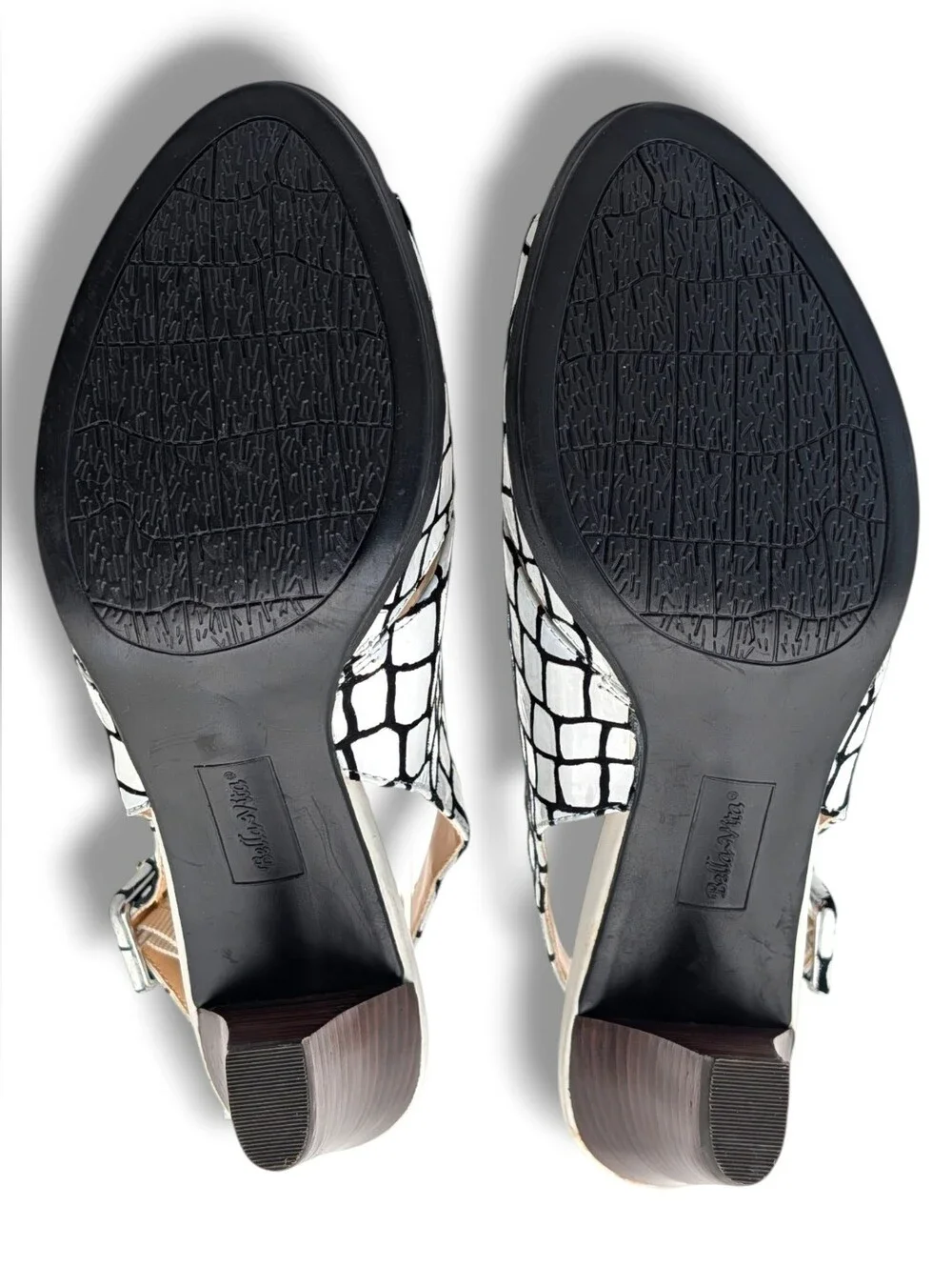 Bella Vita Size 7M Croc-Embossed Leather Slingback Sandal White & Black Peep Toe